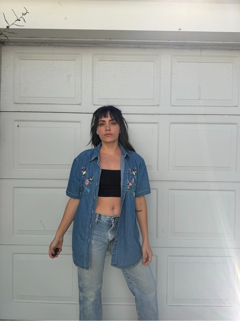 Denim Short-Sleeve Shirt with Floral & Hummingbird Embroidery - Blue - Vintage